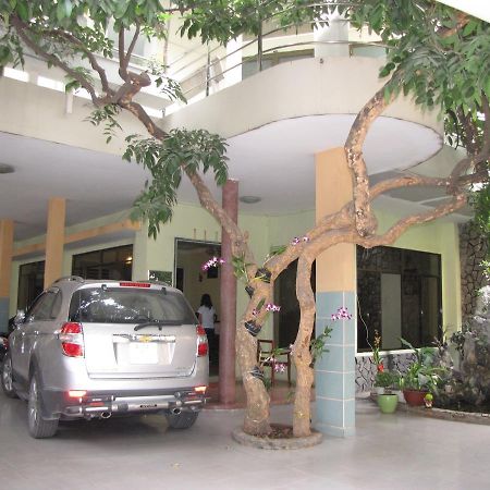 Ngoc Vu Hotel Ho Chi Minh City Exterior photo